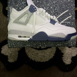 Jordan 4 “Navy”