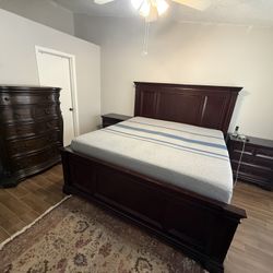 Beautiful Hefty 6 Piece King Bed Set