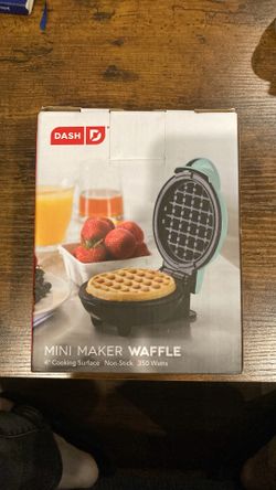 Mini waffle maker