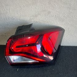 (674) 22-24 Chevy Chevrolet Equinox Right Taillight Tail lamp 2022 2023 2024