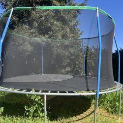 Trampoline 