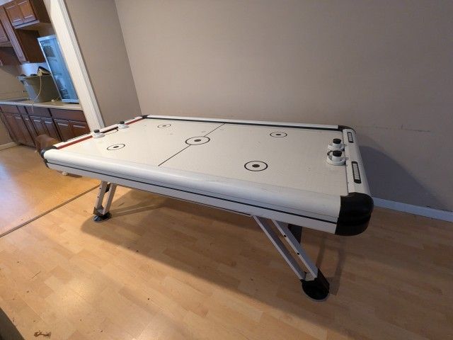 Air Hockey Table