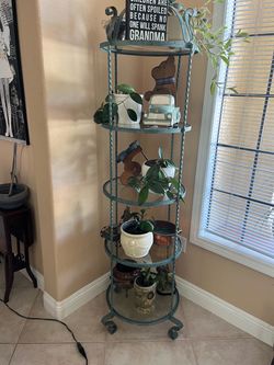 VINTAGE WROUGTIRON BAKERS RACK or DISPLAY SHELF