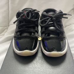 Jordan 11 Retro Low 72-10 (TD) sz6C
