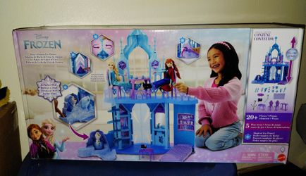 New Frozen Castle Dollhouse in box