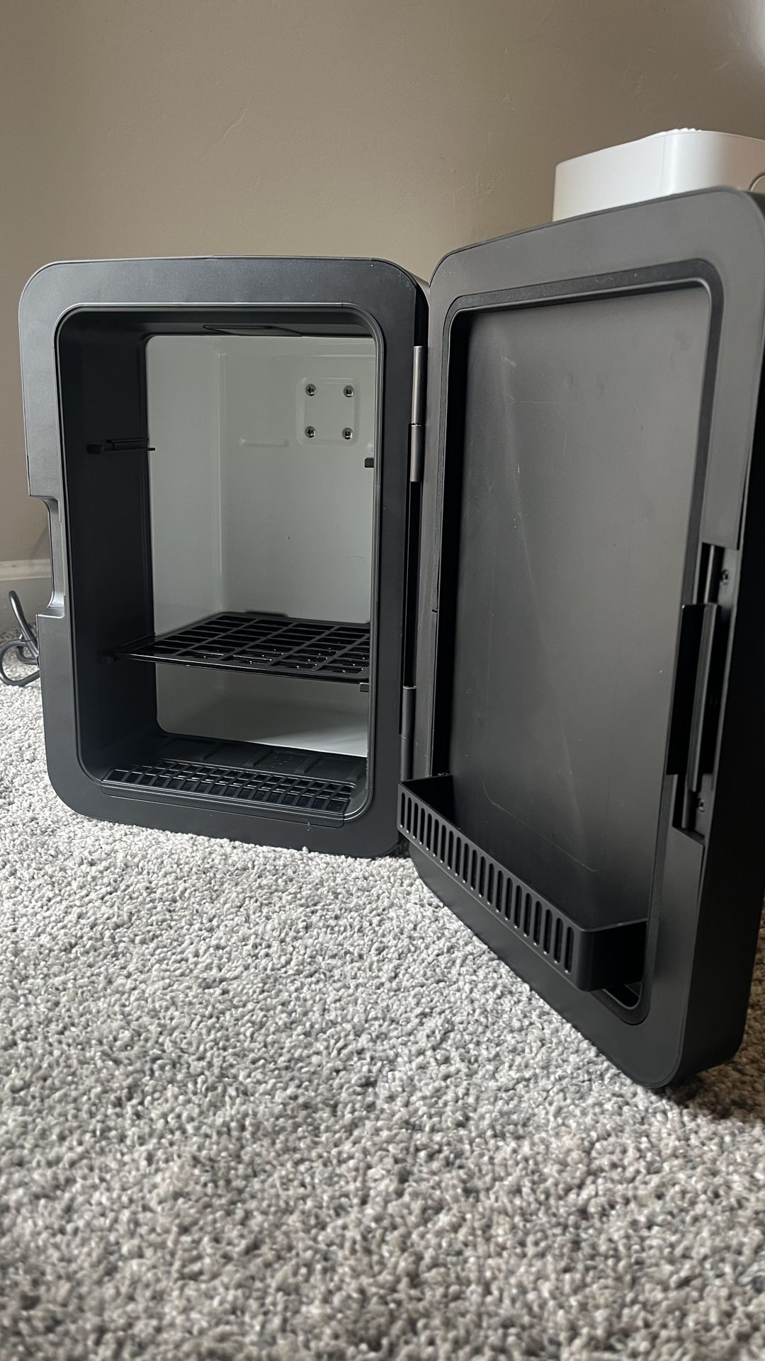 Frigidaire Mini Fridge