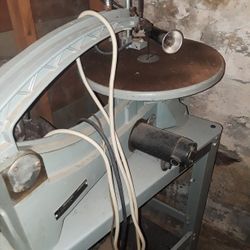 SCROLL SAW WITH Attached Base  $  89.00