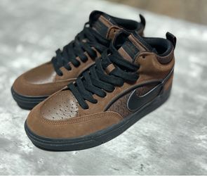 Nike SB Leo Baker Size 8