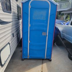 Portable Restroom 🚻