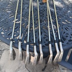 Set Of SPAULDING GOLF IRONS