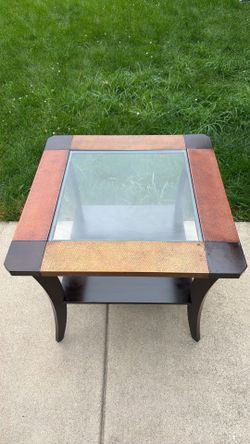 Square end table with glass top