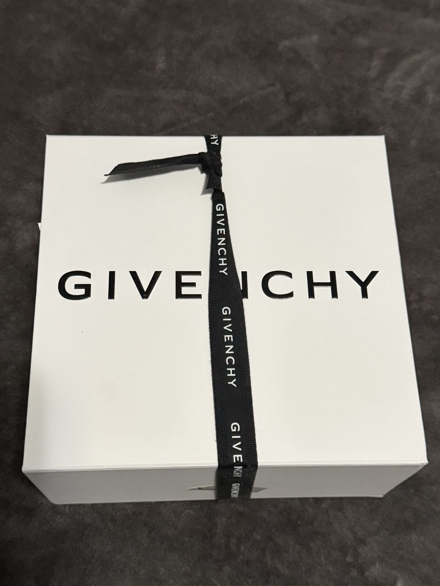 Givenchy Gift Box 