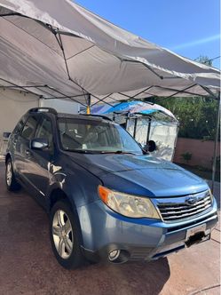 2010 Subaru Forester AWD - Low Miles