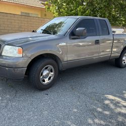 2005 Ford E-150