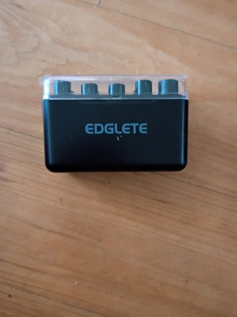 EDGLETE PHONE CLEANING KIT.