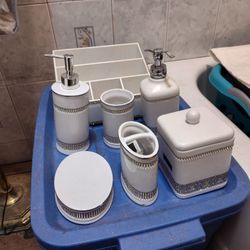 BATHROOM STUFF HOME GOODS