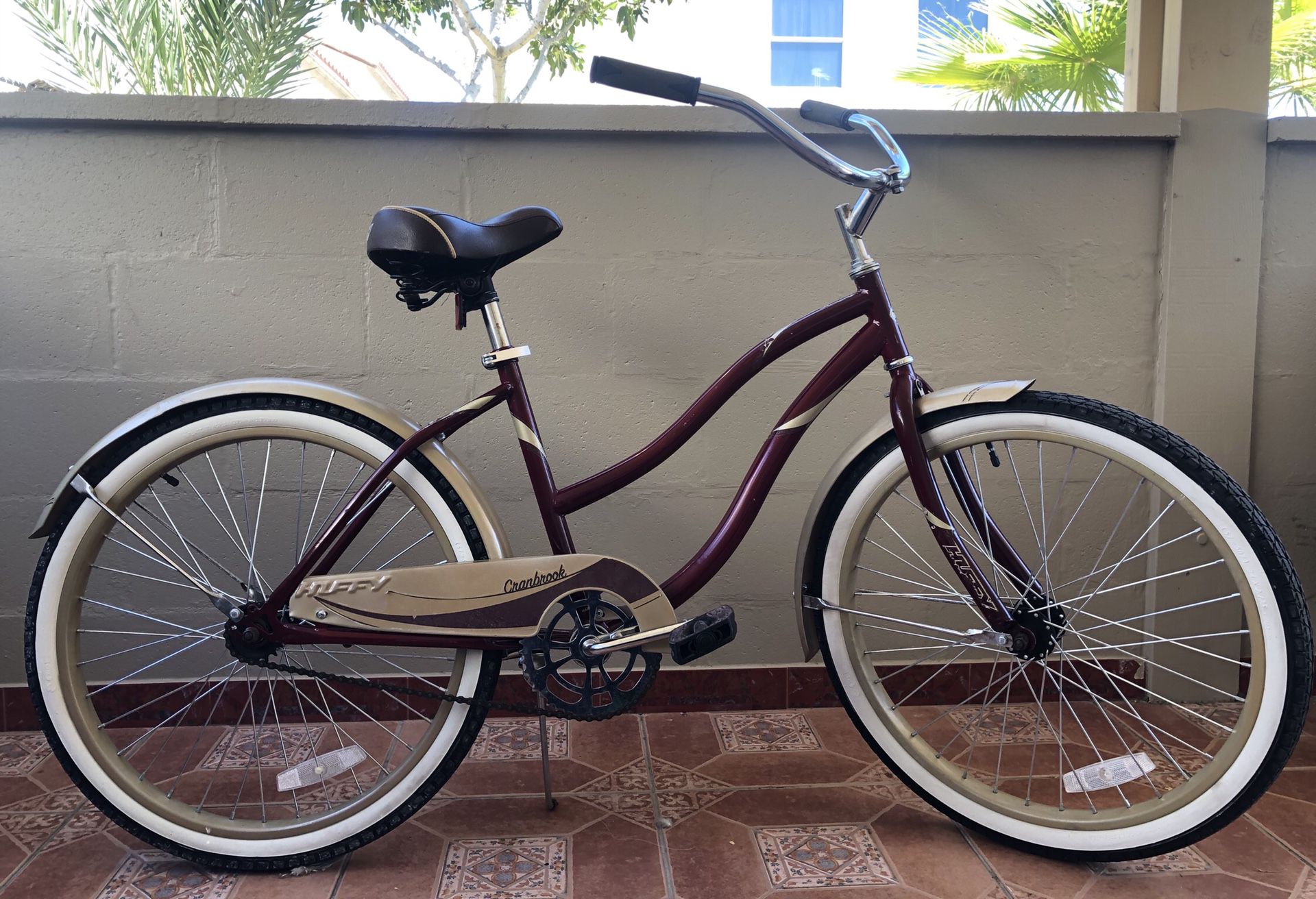 Huffy 24” inch Cranbrook Street Cruiser Bike in GREAT CONDITION