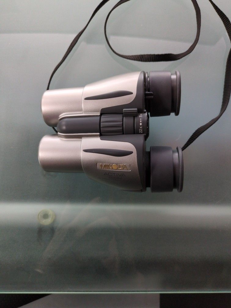 Minolta Activa Zoom 8-22x 27mm Binoculars