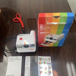 Polaroid Go Generation 2 Instant Camera