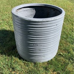 Large grey ceramic pot 