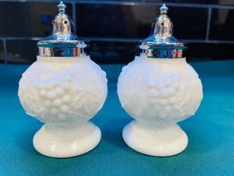 Vintage Imperial Glass milk glass salt/pepper shakers with lovely embossed design