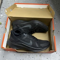 Nike Quest 4 Running Shoes 