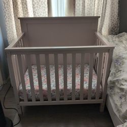 Mini Crib