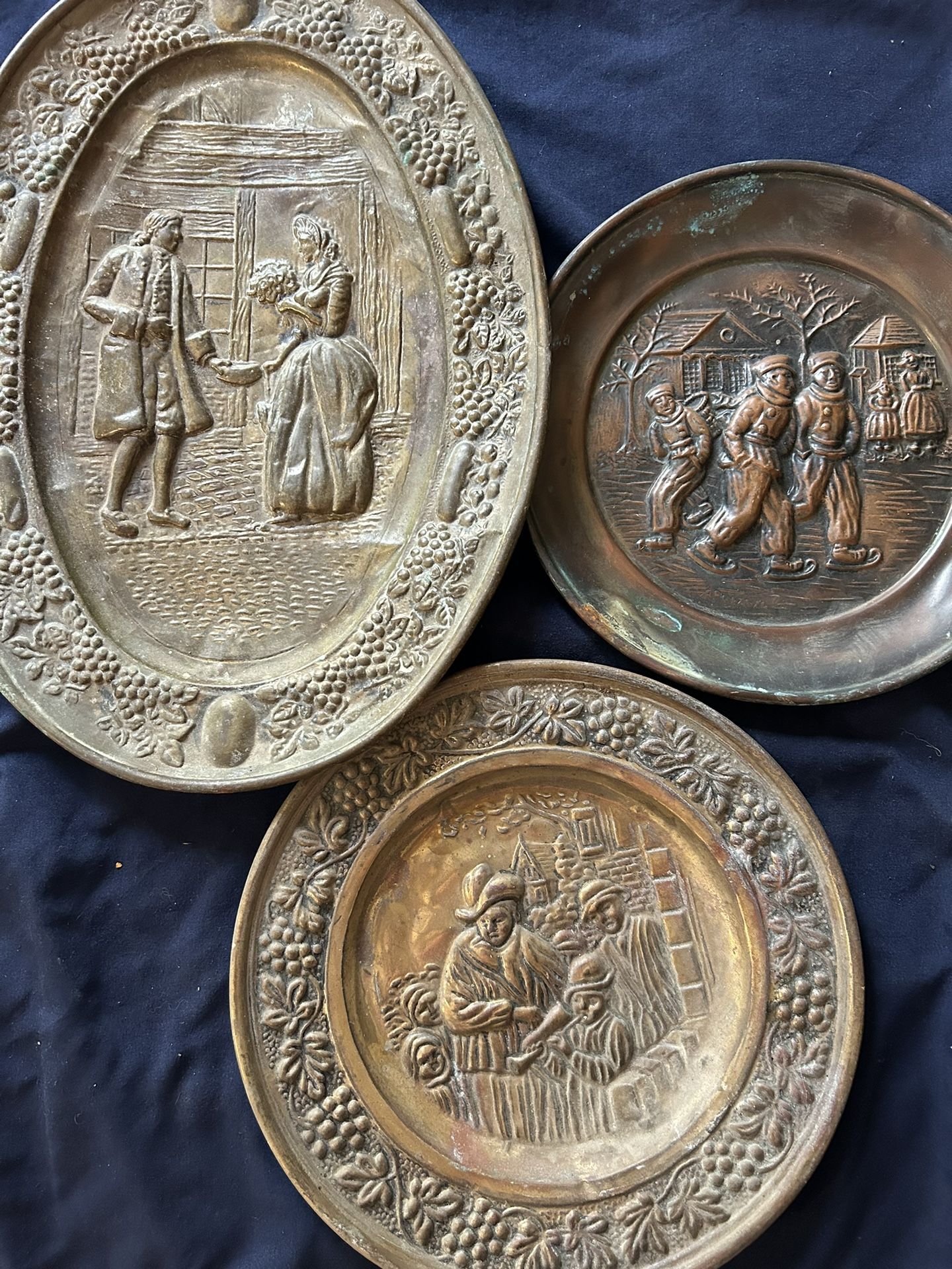Vintage Brass Hanging Wall Plates