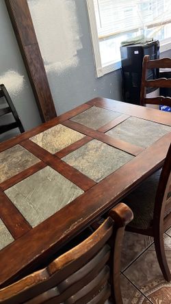 Table 6 chairs