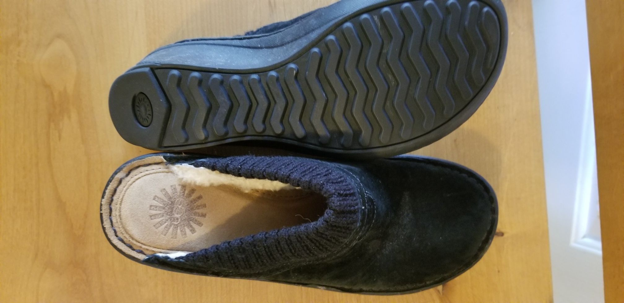 Uggs women shoes size 8 black