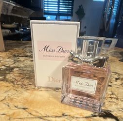 Dior perfume