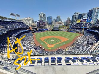 San Diego Padres Vs Los Angeles Dodgers FRONT ROW
