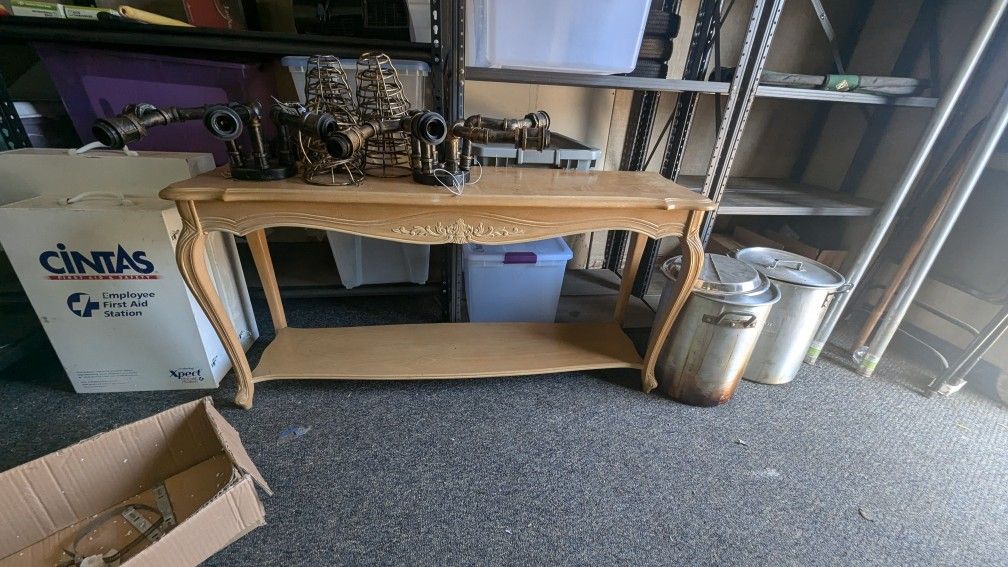 End table Or TV Stand