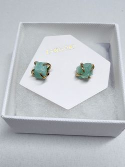 Green Raw Stone Stud Earrings Gold Tone Irregular Boho Jewelry