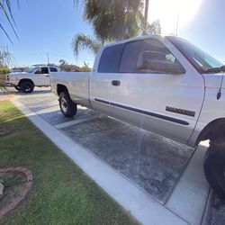 Dodge Ram 2500 Diesel 