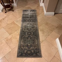 Antique Look Runner