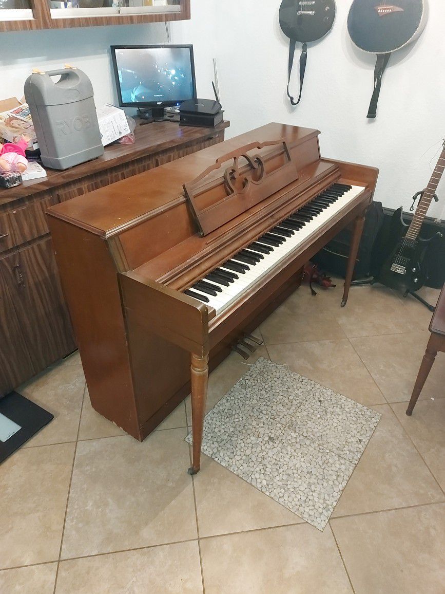 Piano Wurlitzer