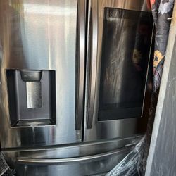 Samsung Fridge With Smart Tablet 