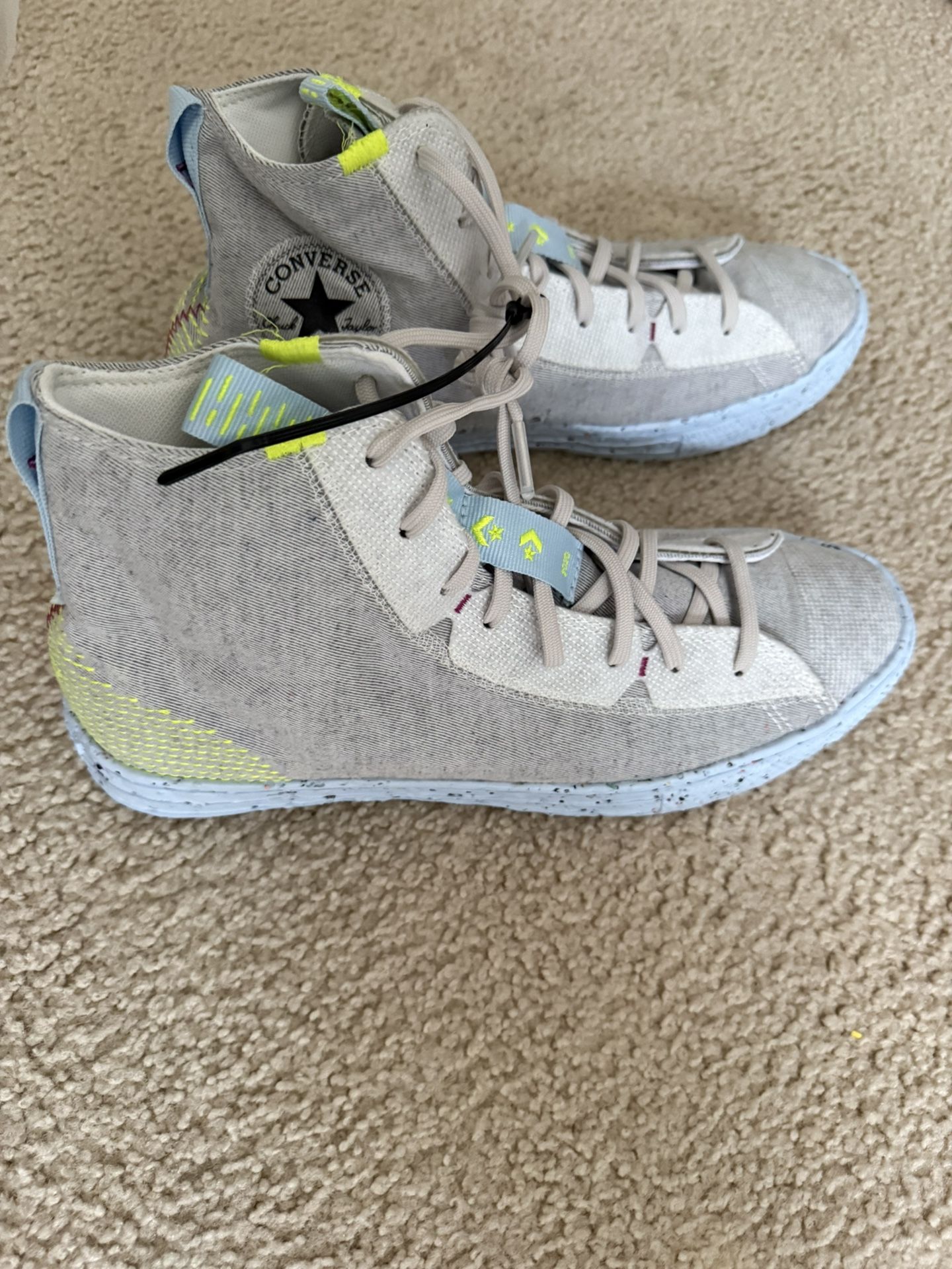 Converse High Tops - Size 9