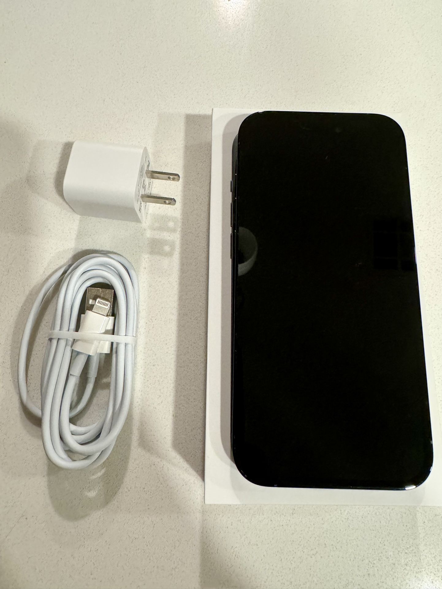 512 GB UNLOCKED Apple iPhone 14 Pro 97% Battery Health