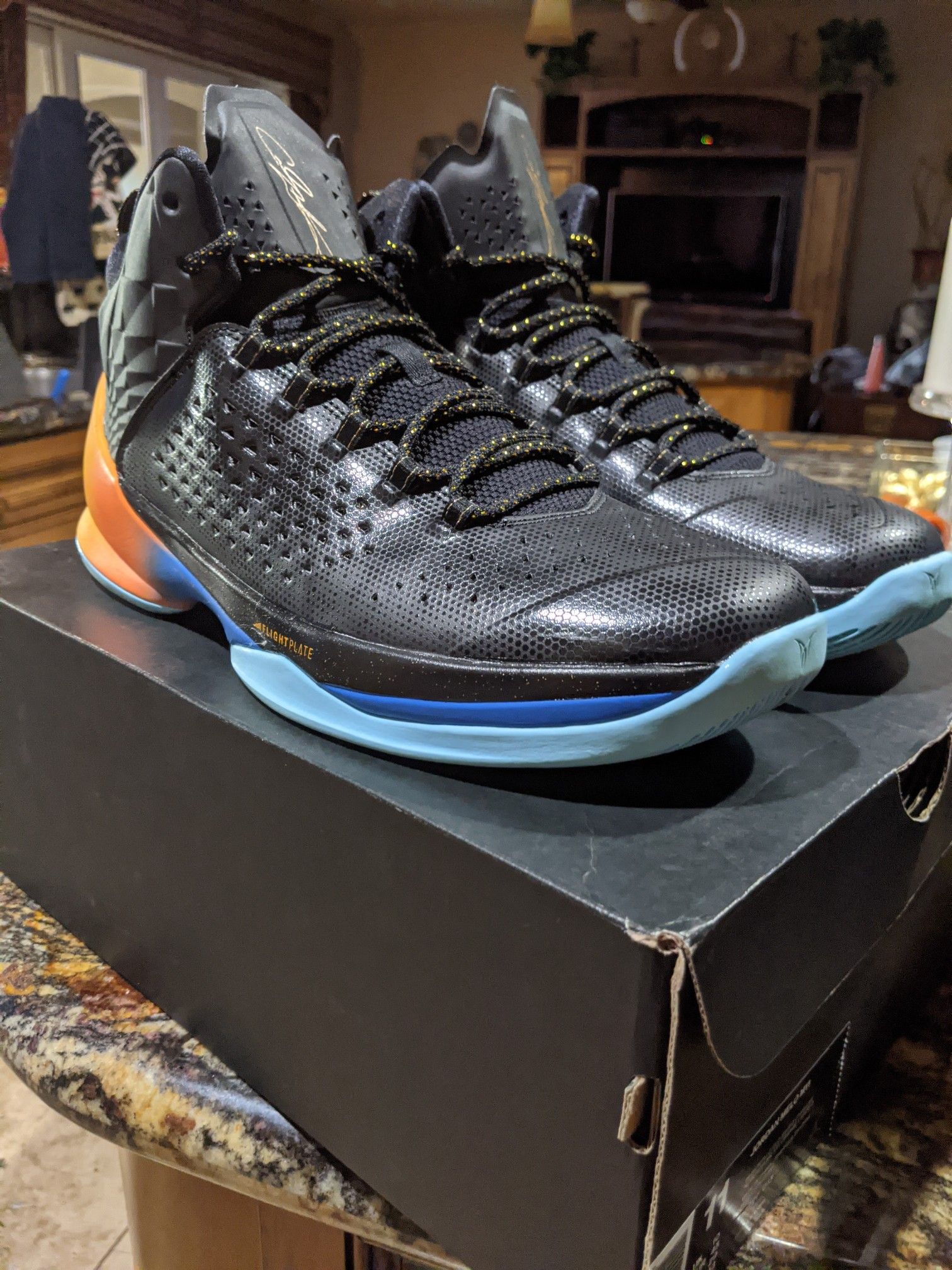 VNDS JORDAN MELO M11 RELEASE ◼️ SIZE 11