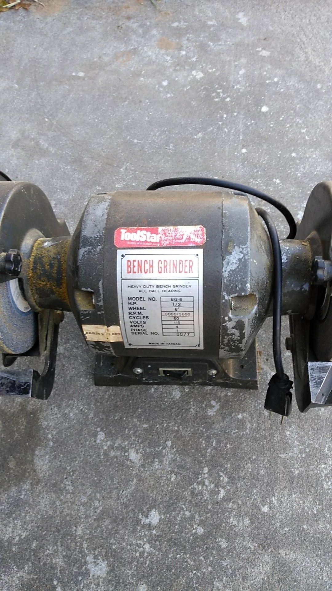 Toolstar Bench Grinder. 1/2 hp