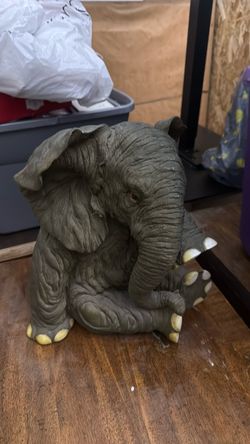 GOP MASCOT FOR MIDTERMS