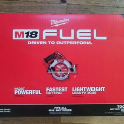 M18 FUEL 18V Lithium-lon Brushless Cordless 7-1/4 in. Circular Saw (Tool-Only