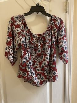 Women’s Tops Medium XL & 1X