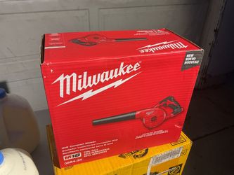 Milwaukee M18 Compact Blower New Tool Only 