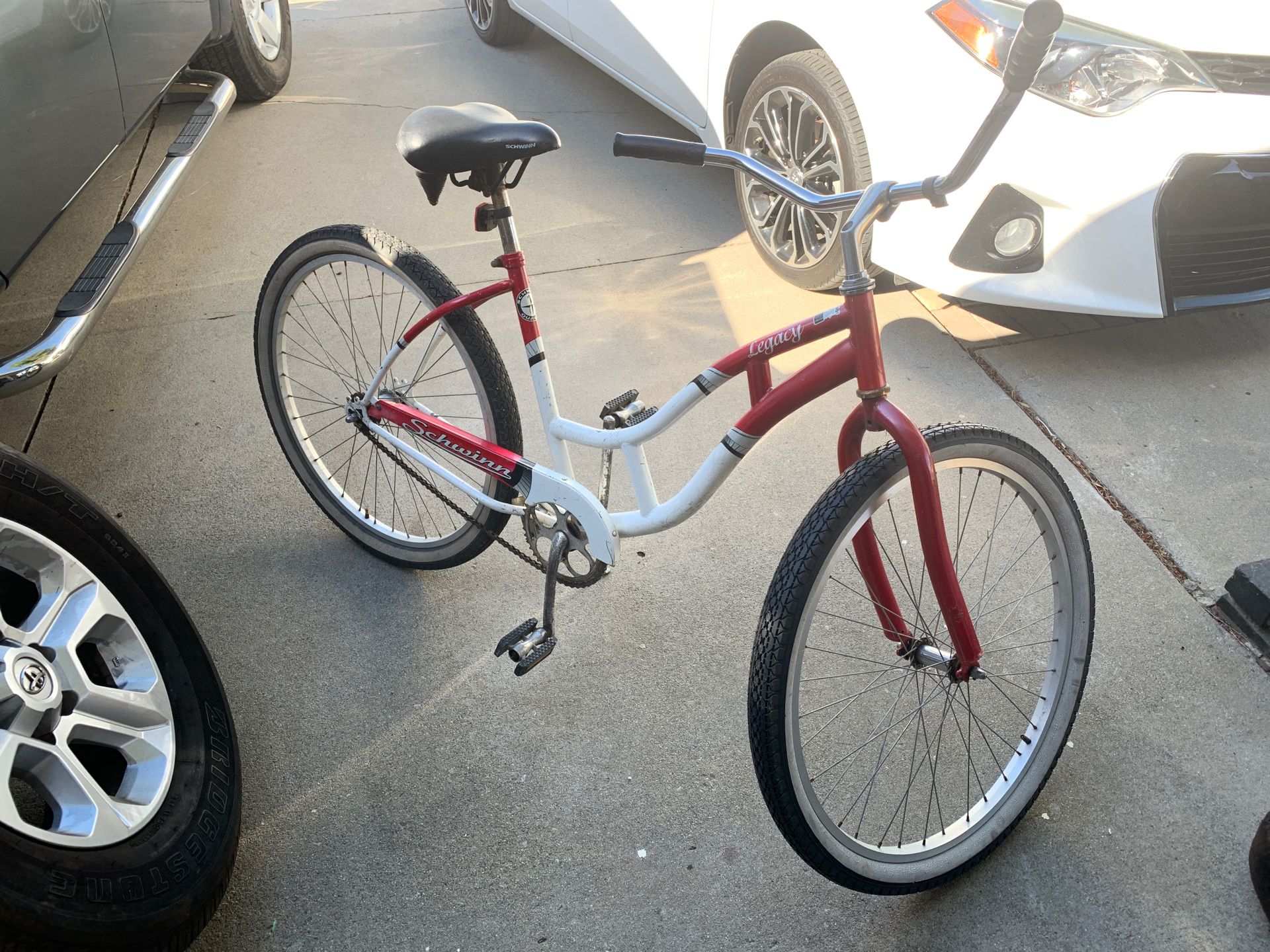 schwinn legacy beach cruiser