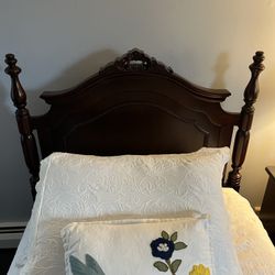 Beautiful Twin Beds - Matching Set of 2