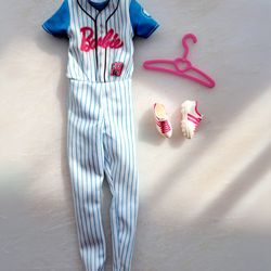 Barbie Baseball Doll Uniform And Cleats