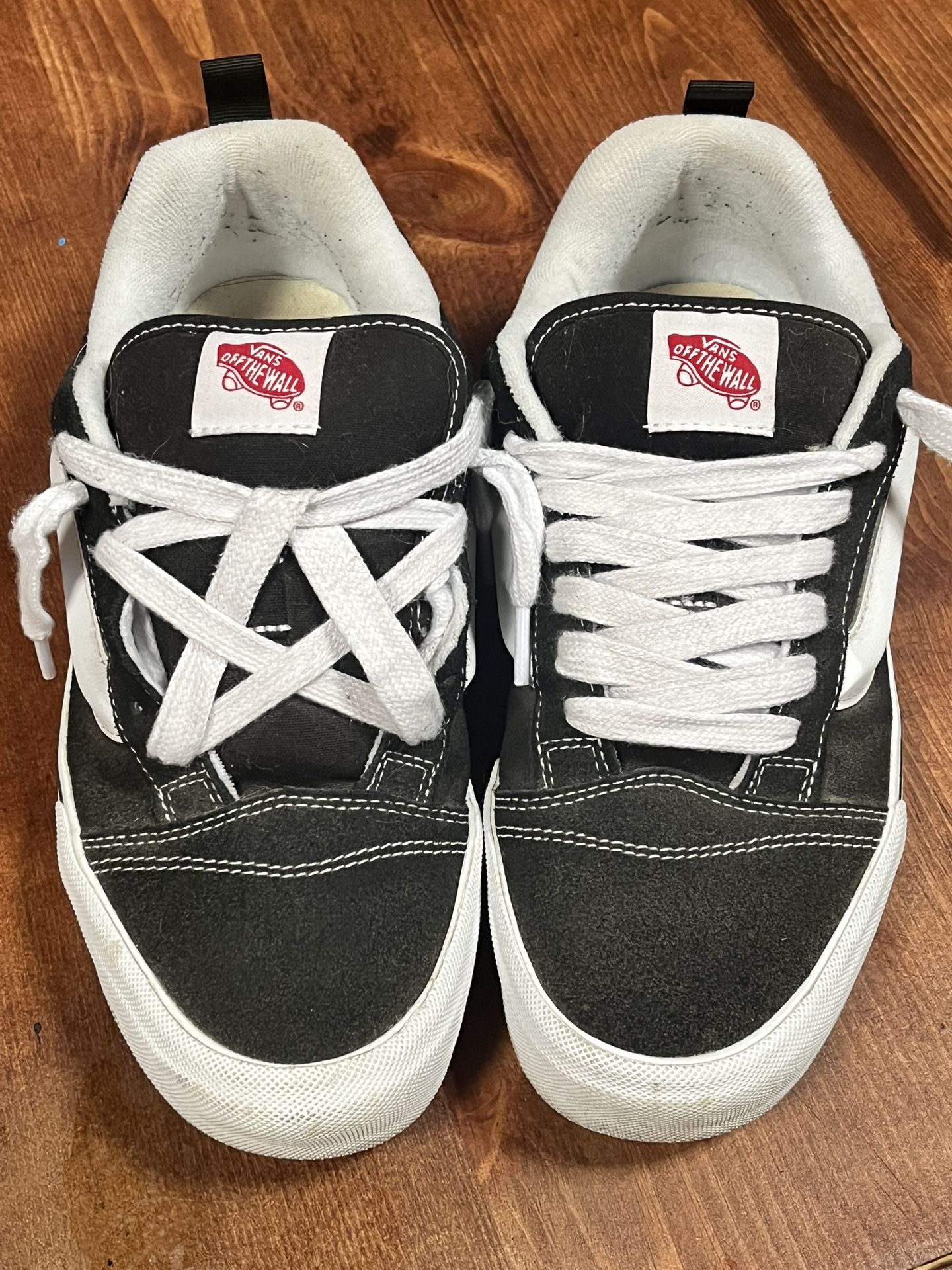 Vans Knu School